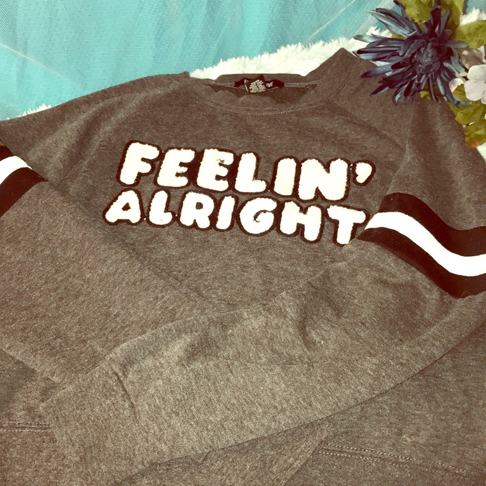 Feelin alright cropped sweatshirt 💥deleting 💥